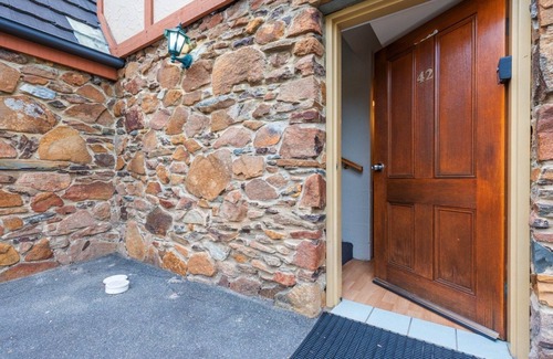 Newnham Appartement | Tudor Style Village - WiFi gratuit