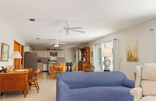 Port St. Joe Maison | ☀️Short, Easy Walk to Beach | Gulf Views | Papa's Palmetto Place☀️