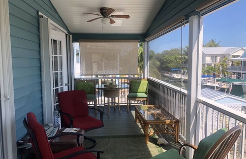 Cutthroat Harbor Estates Maison | SHORT TERM RENT WITH 10k BOAT LIFT Avail from 5/1/2025 for 5-6 months