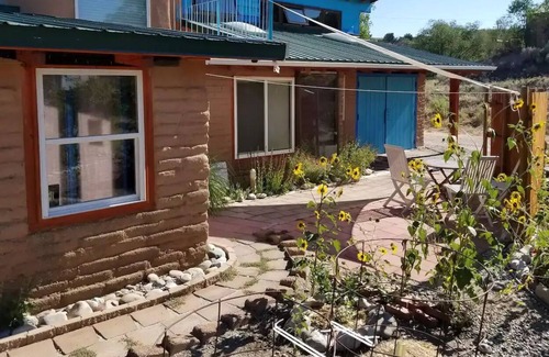 Ojo Caliente Maison | Short Walk From Ojo Hot Springs
