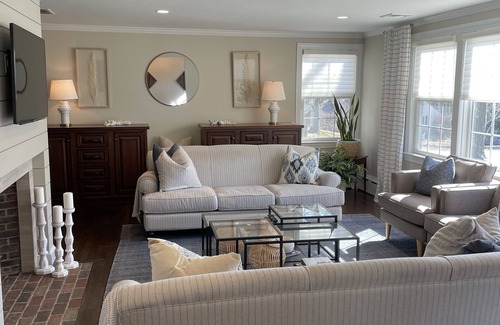 Cohasset Maison | Short Walk to Beach!