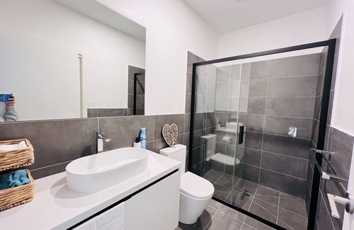 Flemington Maison | Short walk to Melbourne Showgrounds