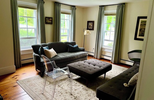 Skaneateles Historic District Maison | Short walk to restaurants and lake front parks.
