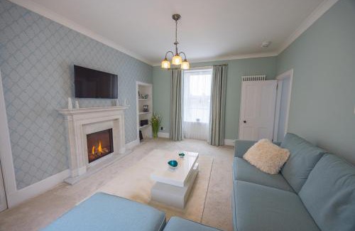 Thurso Maison | Short Walk to the Beach - 2 Guests - Free Parking