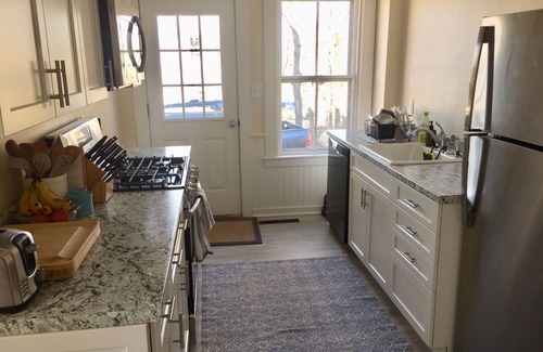 Vineyard Haven Copropriété | Short Walk to Town - Nice Comfortable -Reasonable