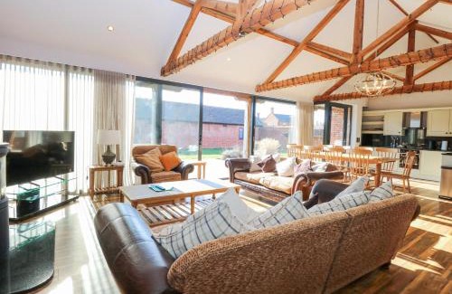 Norwich Maison | Shorthorn Barn