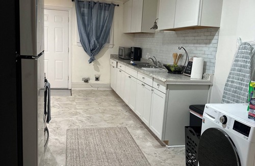 Shreveport Maison | Shreveport Work, Play, Stay, Sleeps 7, With 2bedrooms, 2 Full Bathrooms