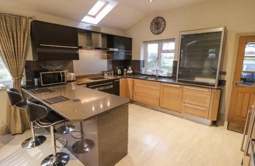 Blackburn Maison | Shreyas Cottage
