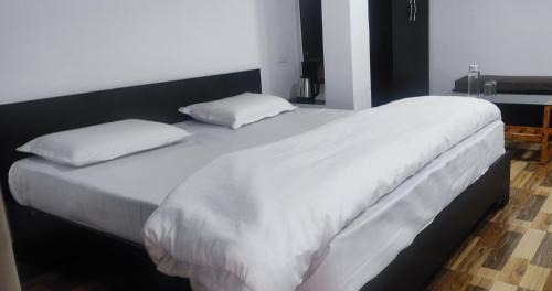 Bhowali Maison | Shri Kachi Dham Home Stay