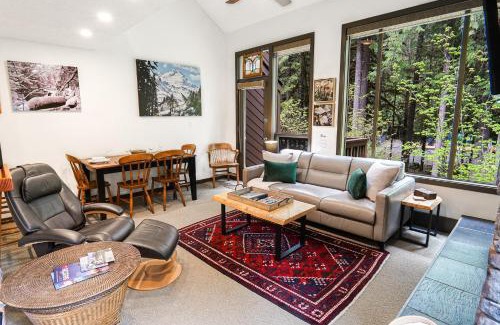 Deming Maison | Shuksan Suite