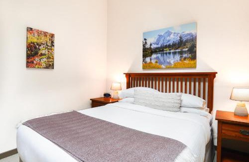 Deming Maison | Shuksan Suite