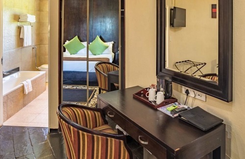 Greater Johannesburg Metropolitan Area Cabine | Shumba Valley Lodge