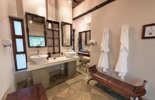 Thorny Bush Game Reserve Cabine | Shumbalala Game Lodge