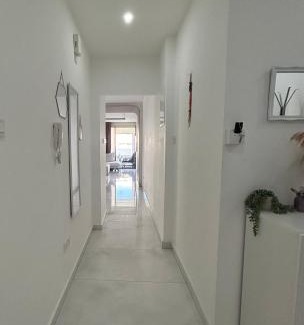 Larnaca City Centre Appartement | Sia-Serenity Finikoudes Apartment