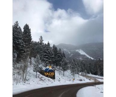 Arroyo Seco Maison | Side-by-side Adobes, 9 Mi To Taos Ski Valley