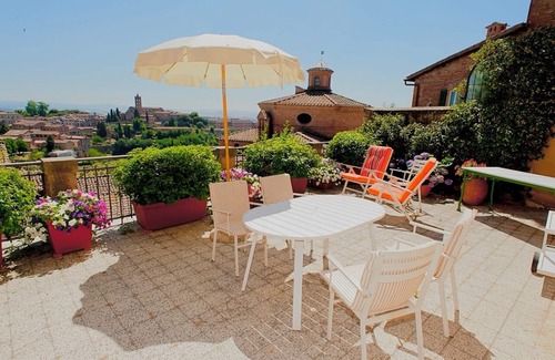 Siena Historical Center Appartement | SIENA MEDIEVALE - Trois Chambres Appartement, Couchages 6
