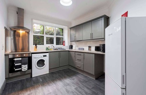 Cwm Frwd Oer Appartement | Mariah Flat - 2 Bedroom getaway in Pontypool