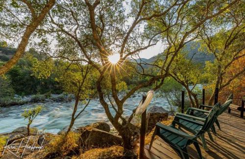 Three Rivers Maison | Sierra River House 5 min to Sequoia Park Entrance