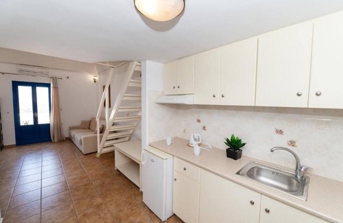 Akrotiri Maison | Sigal Villa