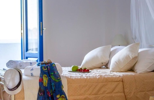 Akrotiri Maison | Sigal Villa