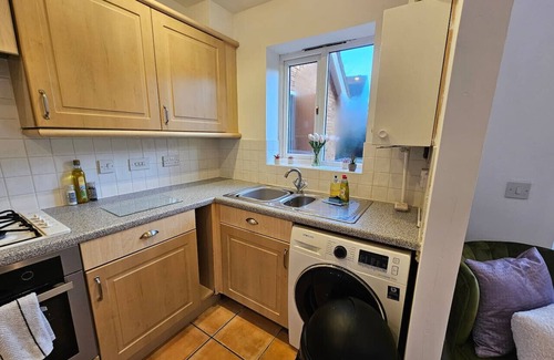 Swindon Maison | Sigerson House Long Stay Discounts Free Parking