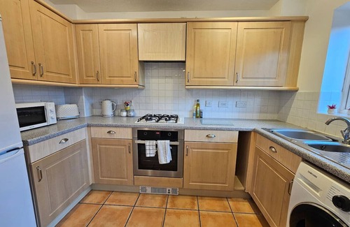 Swindon Maison | Sigerson House Long Stay Discounts Free Parking