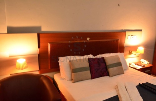 Warri Hôtel | Signatious Hotel and Suites
