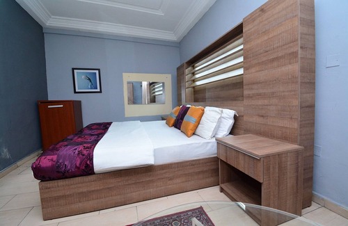 Warri Hôtel | Signatious Hotel and Suites