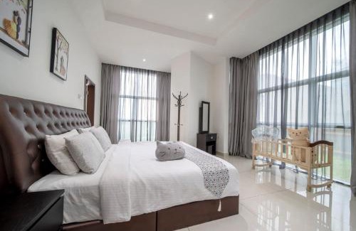 Taman Century Appartement | Signature Private Pool 16pax KSL Midvalley
