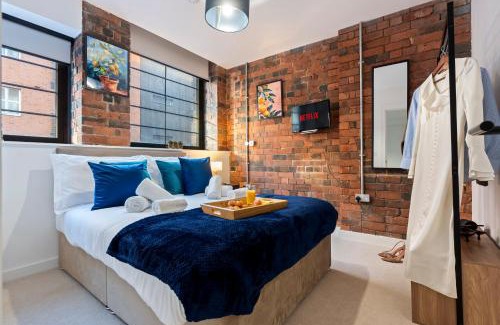 The Westside Appartement | Signature Suite- City Centre, Canal, Pool Table, Netflix Sleeps 7