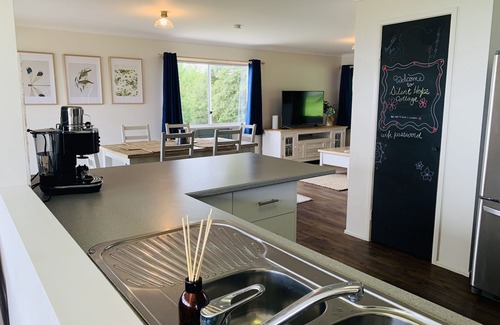 Bald Knob Maison | Silent Hope Cottage