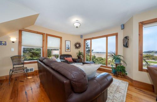 Lincoln City Maison | Siletz Bay Beach House