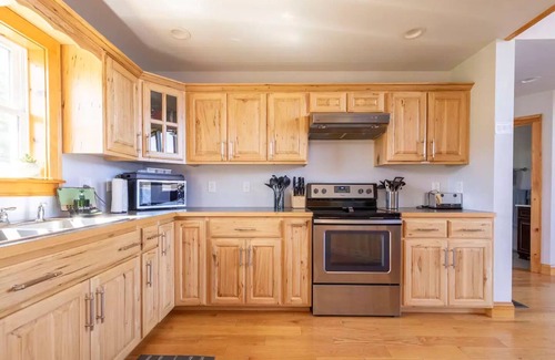 Pittsfield Maison | Silver Lake Cabin w/ Own Lake near Cooperstown