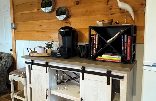 Perry Maison | SILVER LAKE STUDIO - Located on Silver Lake & 9 miles from Letchworth State Park