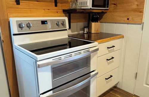 Perry Maison | SILVER LAKE STUDIO - Located on Silver Lake & 9 miles from Letchworth State Park
