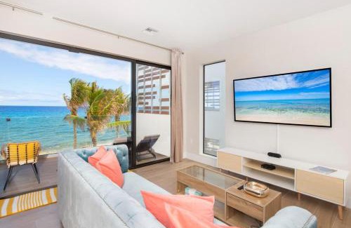Old Man Bay Maison | Silver Reef 2 Oceanfront Condo