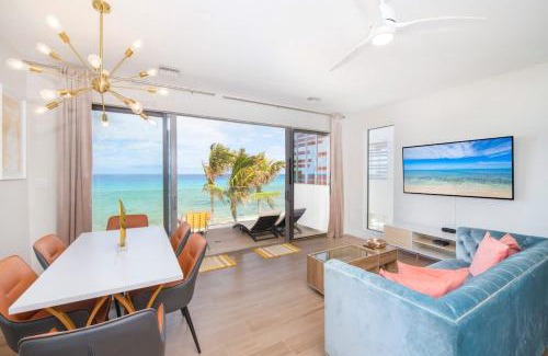 Old Man Bay Maison | Silver Reef 2 Oceanfront Condo