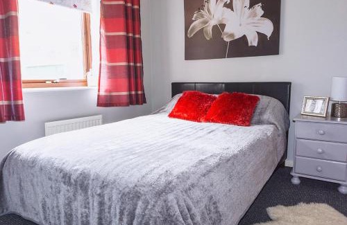 Greenock Maison | Silver Tides House
