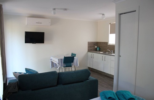 Hamilton Creek Maison | Silver Wattle Caravan Park