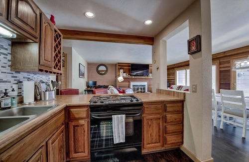 Wildernest Copropriété | Silverthorne Condo with Mtn views, Pool & Hot tub