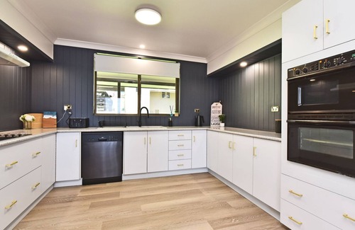 Silverwater Maison | Silverwater Serenity Shores Absolute Waterfront On The Lake