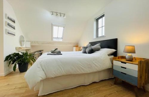 Frome Maison | Silverwood Coach House, with pre booked use of Indoor Swimming Pool