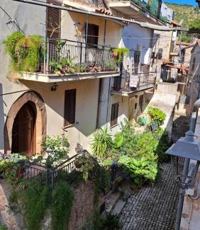 Prossedi Maison | Silvia House