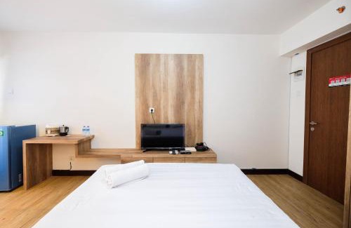 Depok Appartement | Simple and Homey Studio Room at Cinere Resort Apartment By Travelio