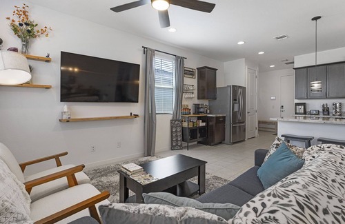 Tolleson Maison | Simple Phoenix Living