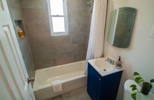 Southeast Maison | Simple Stay in the Nation's Capital