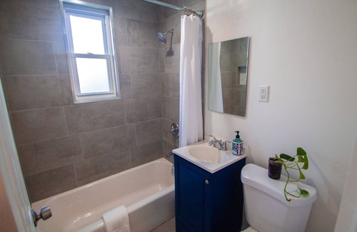 Southeast Maison | Simple Stay in the Nation's Capital