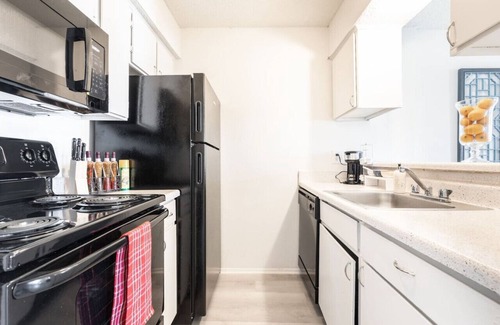 Park Central Appartement | SIMPLICITY AT ITS FINEST! 1 BED 1 BATH IN DFW!