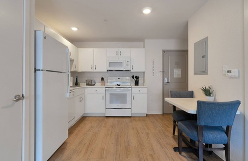 Far North Central Appartement | Simplicity At the Rim 1417 I Spacious 1 Bed 1 Bth