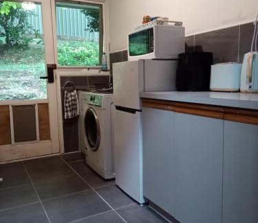 Sassafras Maison | Simply Sassafras - Tree Fern Suite - self-contained